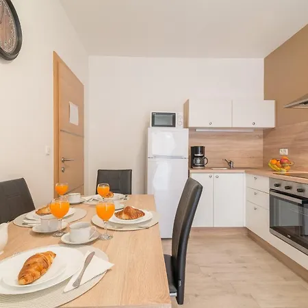 By The Sea Nin, Zadar - 5666 Apartman