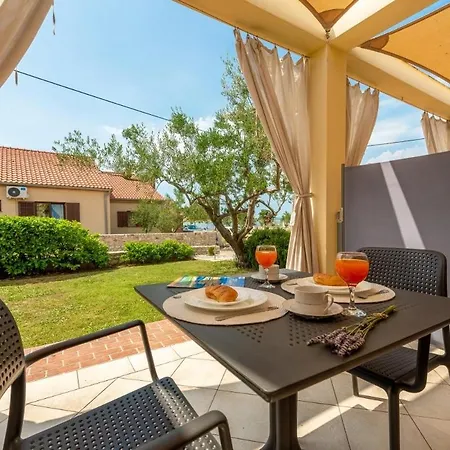 By The Sea Nin, Zadar - 5666 Apartman *