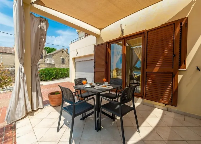 Apartamento By The Sea Nin, Zadar - 5666 Nin